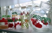 dekorowany szklany zestaw naczyń do kuchni